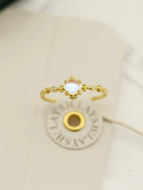 Luxuriöser geometrischer Design-Ring mit natürlichen Mondstein-Katzenaugen für Damen