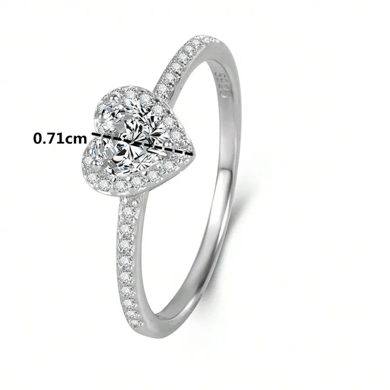Eleganter Herzring mit künstlichem Zirkonia in Platinoptik aus 925er Sterlingsilber für Damen