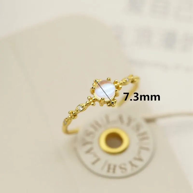 Eleganter Ring mit künstlichem Mondstein und Platinüberzug aus 925er Sterlingsilber für Damen - Schmuck