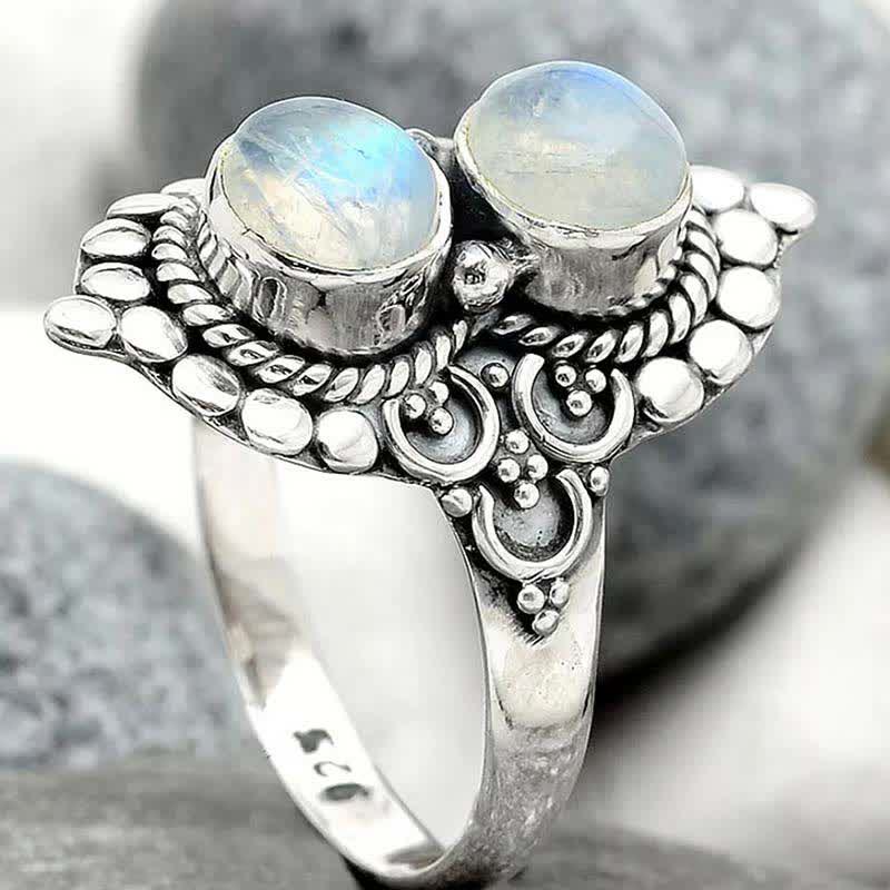 Friedensquelle Double Moonstone Ring