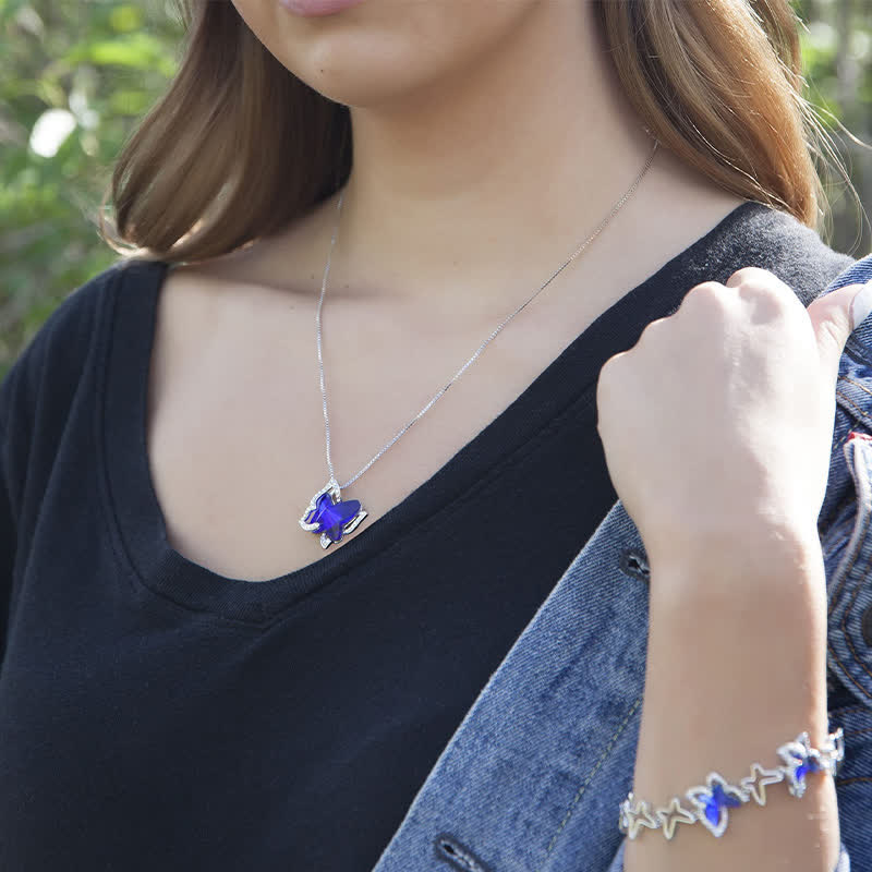 Verteilen Sie Ihren Flügelbutterfly -Geburtssteinkristall Halskette