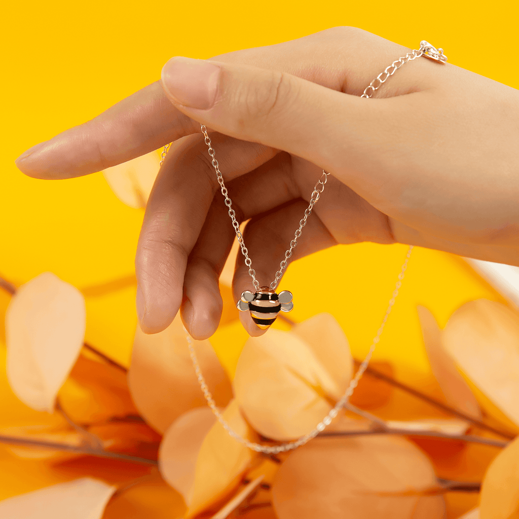 Ihre Flügel Waren Bereit, Bienenkette