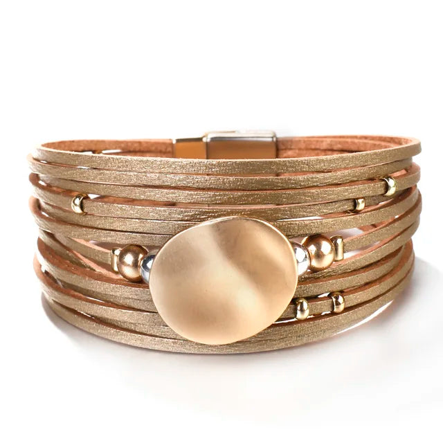 Boho Lederarmbänder für Frauen | Wickelarmband aus Leder mit Metallanhänger