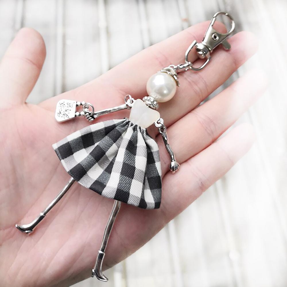 Entzückender Handgefertigter Puppenschlüsselkette Anhängerschmuck