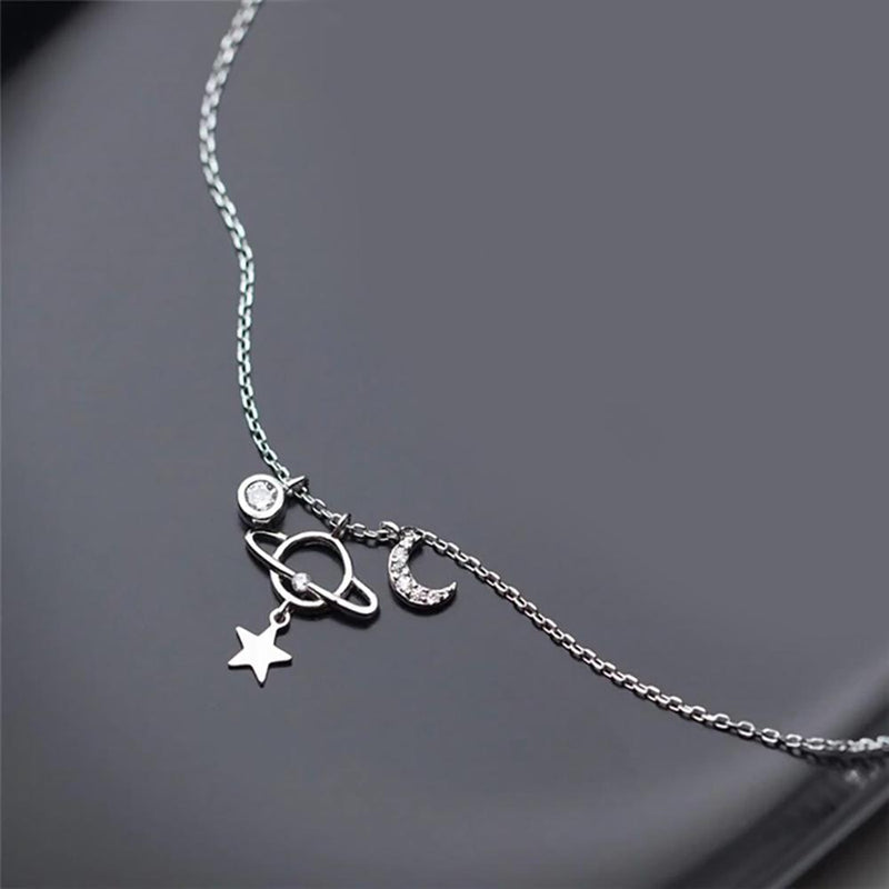 Schöner Planetmond Und Sternheizkette