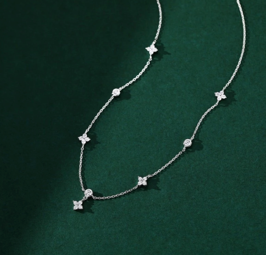 Feine Steinchenkette aus 925 Silber