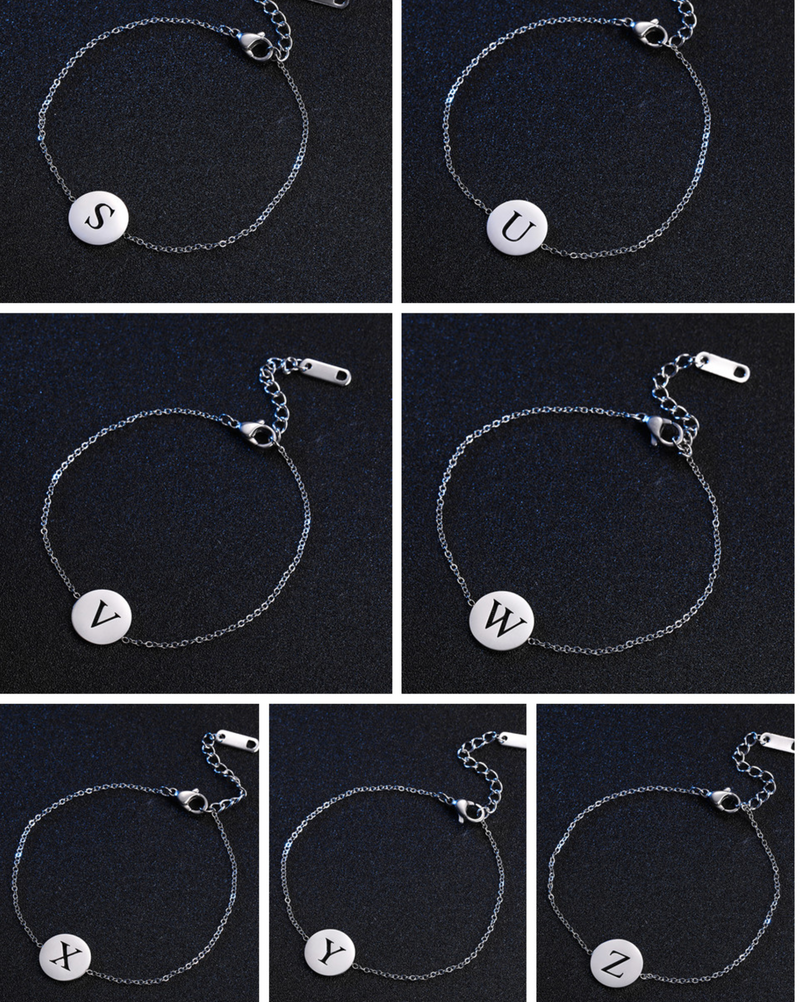 Armband mit Buchstabenanhänger