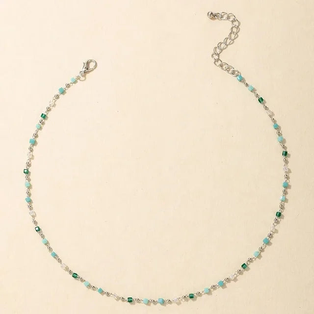 Bunte Perlenkette im Bohemian-Stil für Damen - Handgefertigter Schmuck für Partys