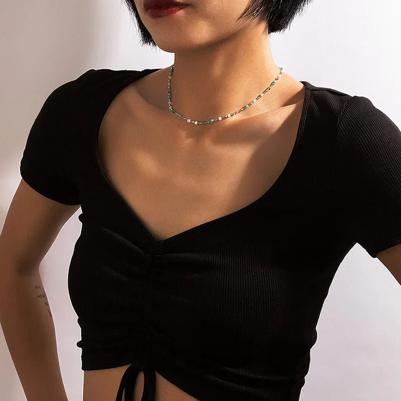 Bunte Perlenkette im Bohemian-Stil für Damen - Handgefertigter Schmuck für Partys