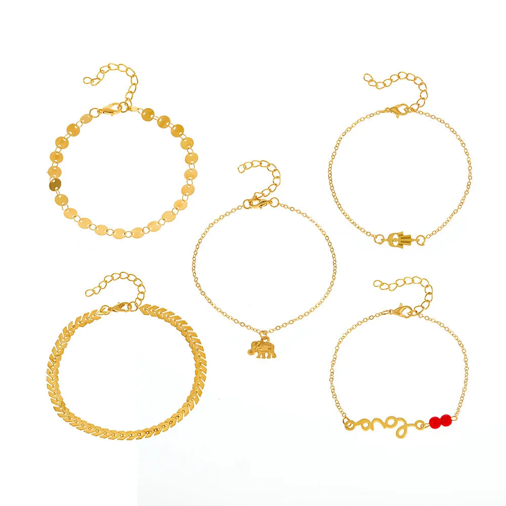 Boho Mehrschichtiges Fußkettchen für Damen mit Liebesform-Metallanhänger