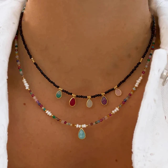 Böhmisches mehrschichtiges handgemachtes Perlenketten-Set mit Quasten und buntem Kristallanhänger für Damen Accessoires
