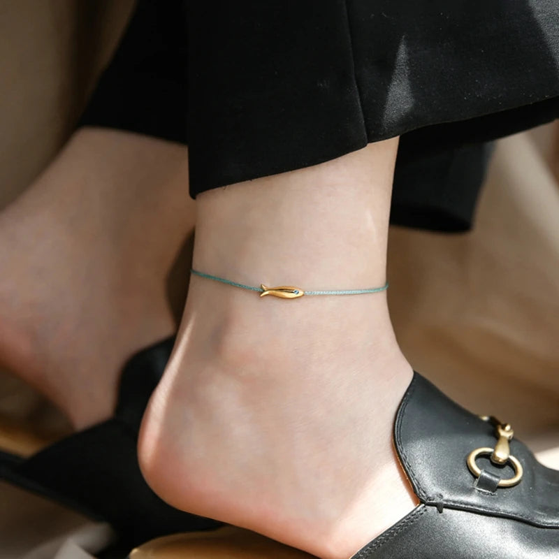 Boho Süße Fisch Fußkettchen für Frauen Bohemian Blaues Seil Modisches Einfaches Design Sommer Strand Glücksschmuck