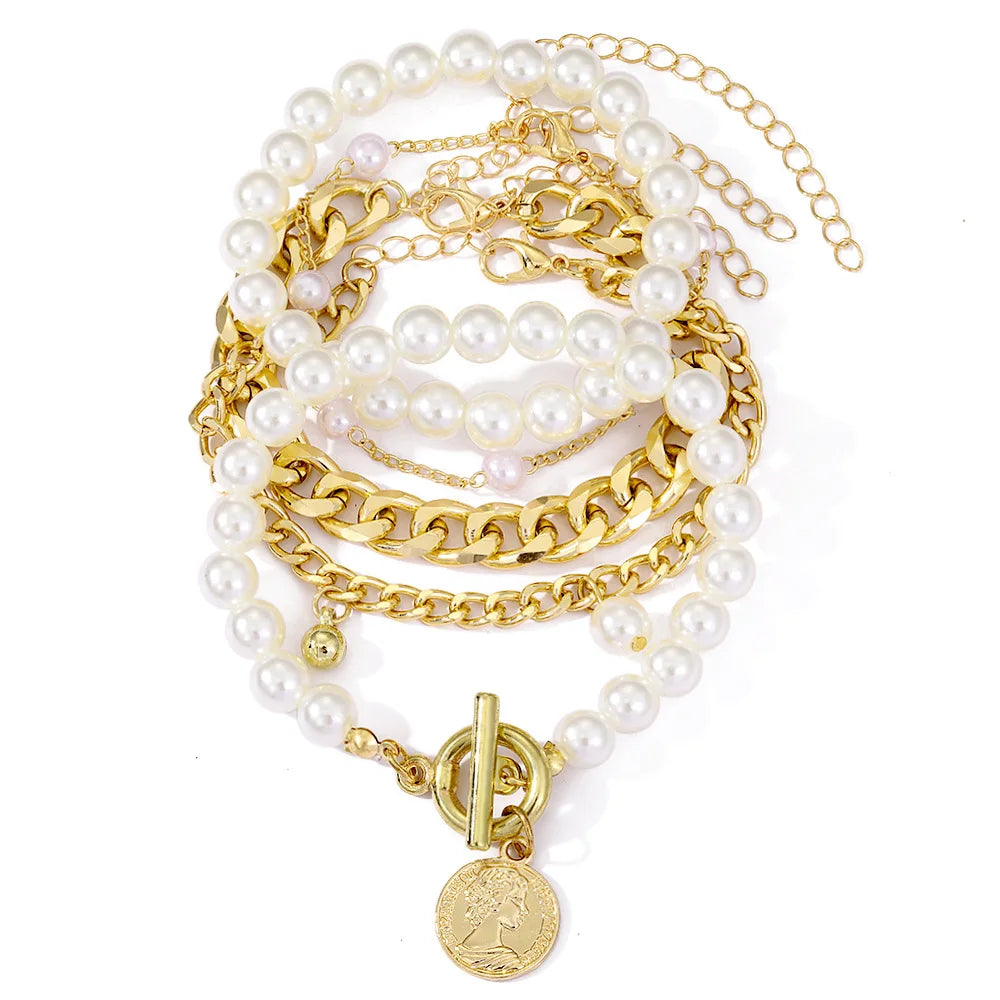 Boho Fashion Armbänder für Frauen - Vintage Schmuck mit geometrischen Perlen, Anhänger mit menschlichem Kopf und Münze in Goldfarbe - Geschenk für Damen