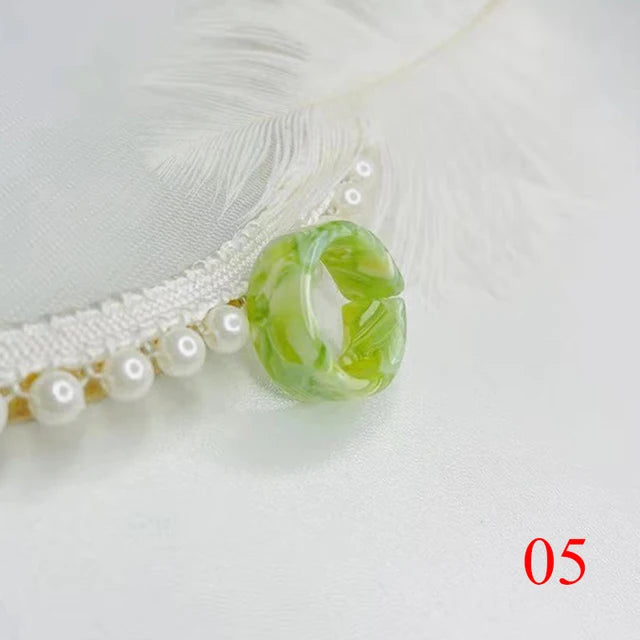 Süße, verstellbare Harzringe in Retro-Geometrie für Mädchenparty-Schmuck