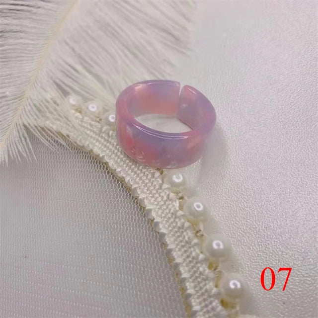 Süße, verstellbare Harzringe in Retro-Geometrie für Mädchenparty-Schmuck