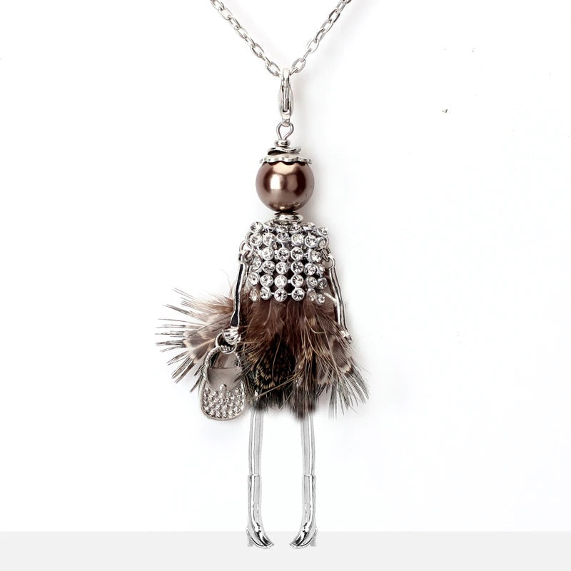Chic Strass Und Feather Fashionista Halskette Puppen