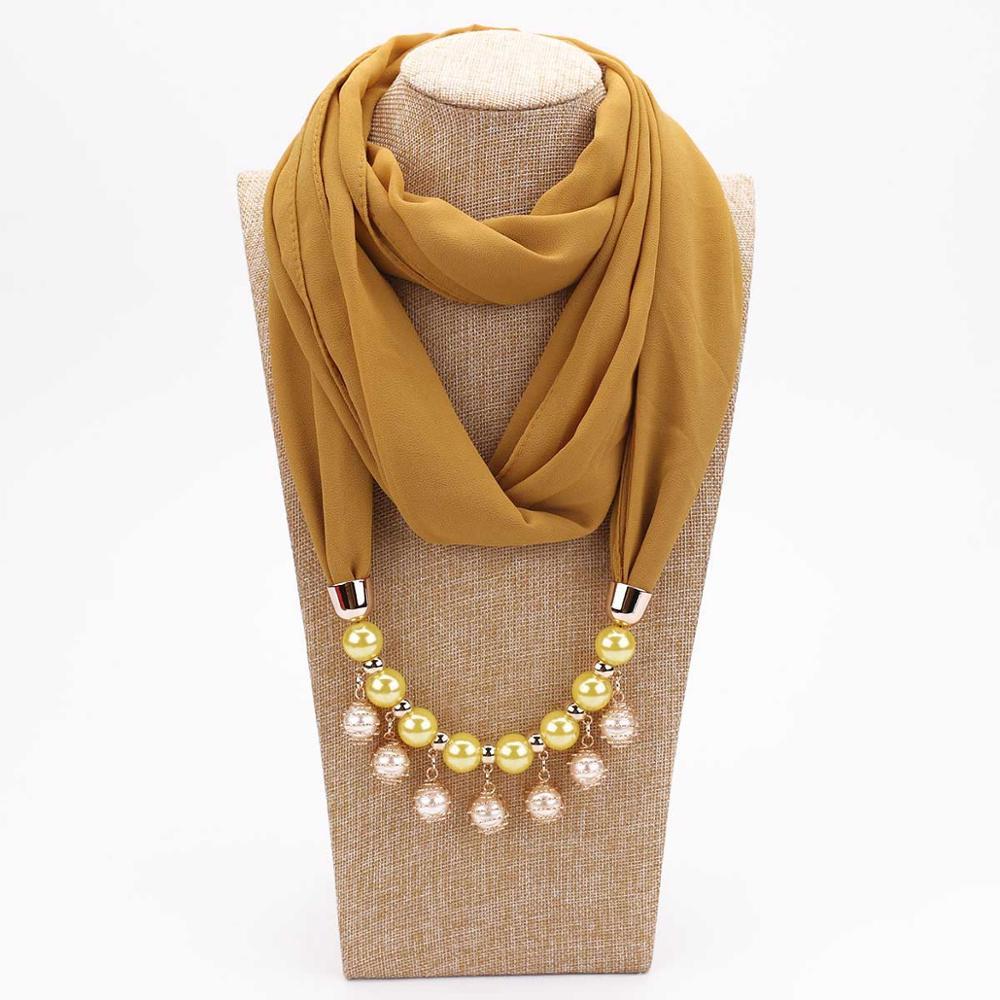 Schicker Und Edler Chiffon Schal Mit Halskette