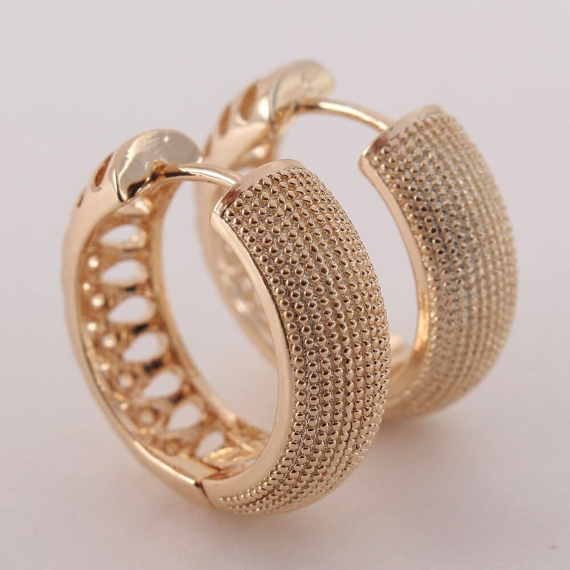 Klassische Höhle Stil Zirkon Hoop Ohrringe