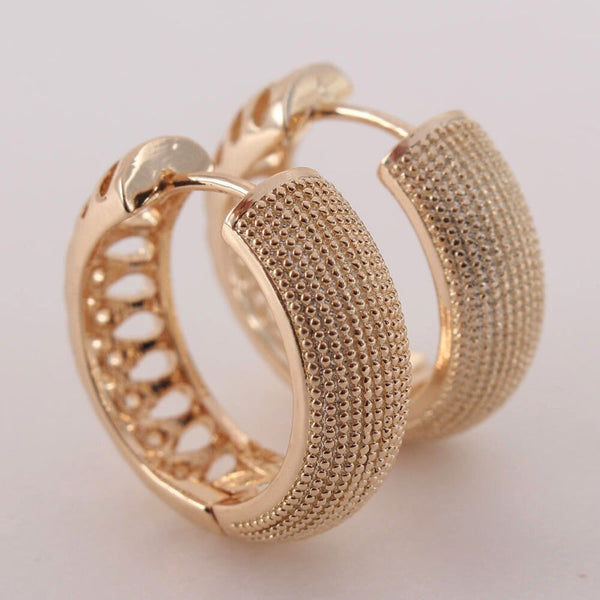 Klassische Höhle Stil Zirkon Hoop Ohrringe