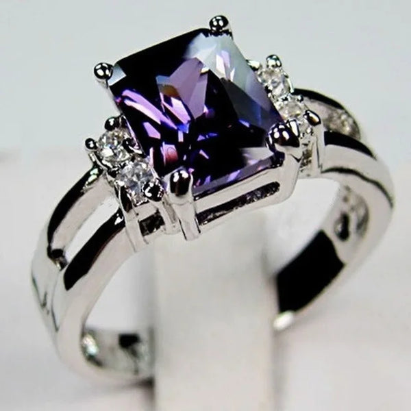 Lila Silberring mit Amethyst | Hochzeitsringe für Frauen in Lila | Damenring aus 925er Silber - Ringe