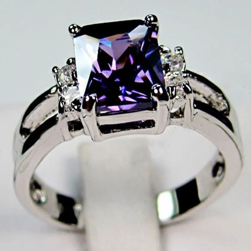 Lila Silberring mit Amethyst | Hochzeitsringe für Frauen in Lila | Damenring aus 925er Silber - Ringe