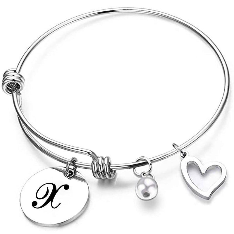 Passen Sie Den Ersten Buchstaben Armreifarmbänder Mit Perlen Und Herzzauber An