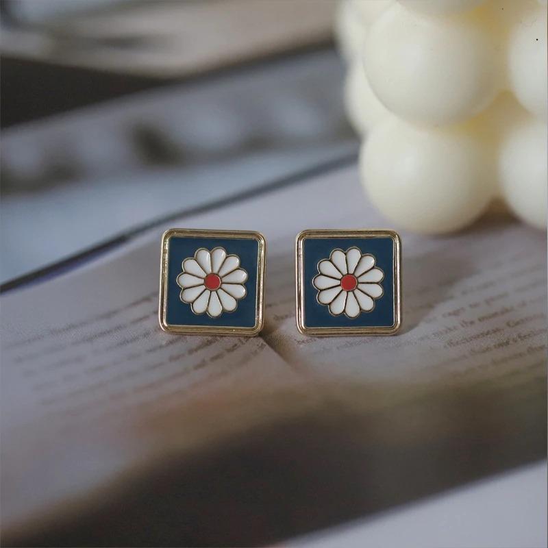 Süße Vintage Emaille Daisy Ohrringe