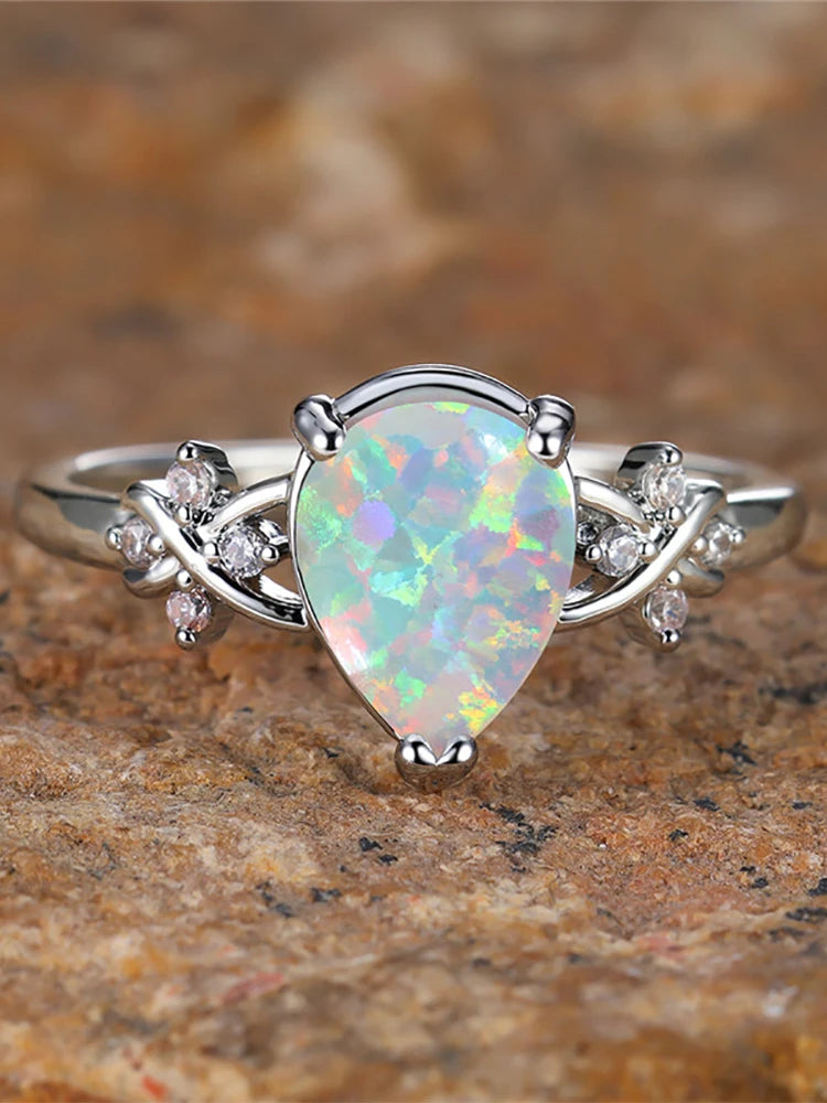 Eleganter Verlobungsring mit Wassertröpfchen-Stein, weiße Feueropal-Blumenringe für Frauen, trendiger silberner Hochzeitsschmuck, Partyaccessoire