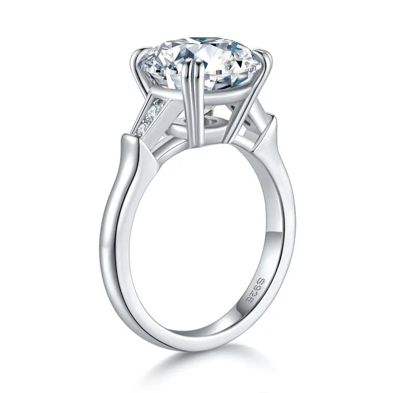 Exquisite Luxus Verlobungsringe mit 5 Karat Rundschliff Moissanit für Frauen