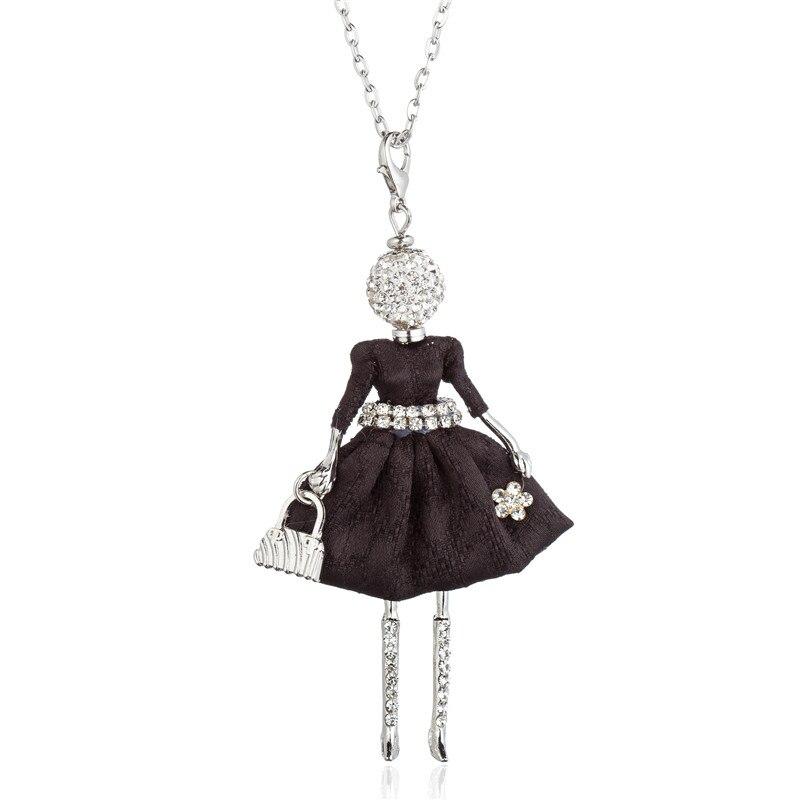 Elegante Pelzmantel Fashionista Puppe Perlen Long Halskette Spezielle Kollektion