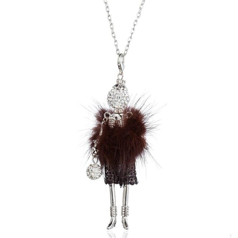 Elegante Pelzmantel Fashionista Puppe Perlen Long Halskette Spezielle Kollektion