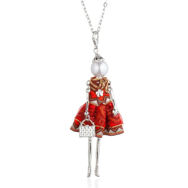 Elegante Pelzmantel Fashionista Puppe Perlen Long Halskette Spezielle Kollektion