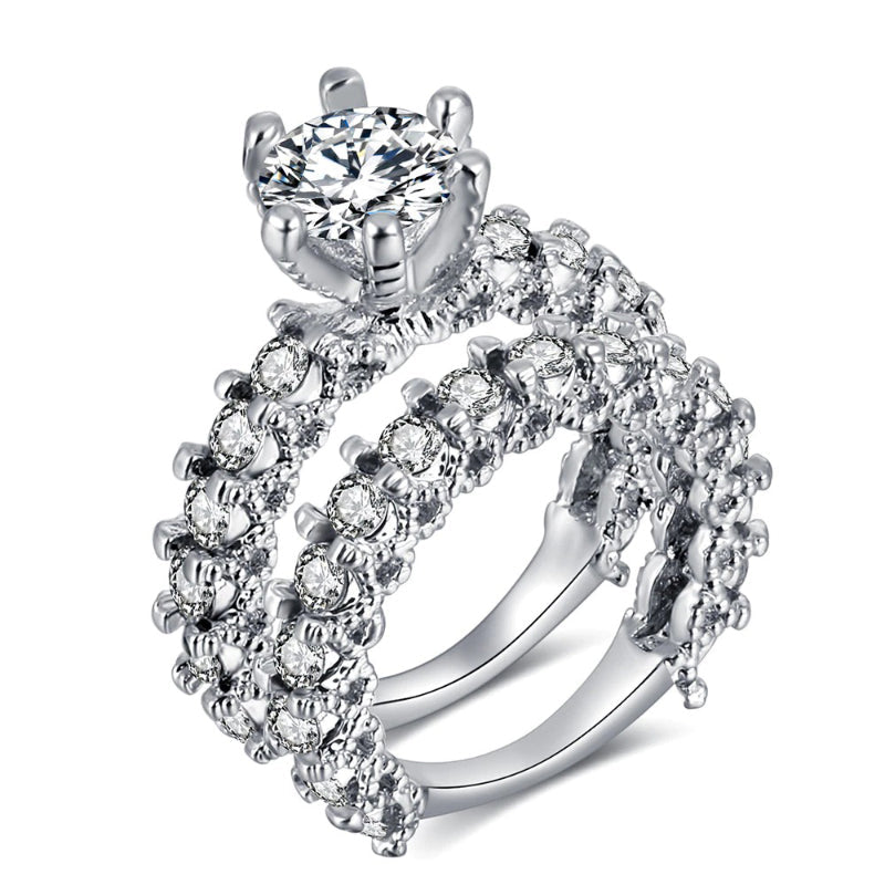 Ewiger Zirkon Mit Einem Juwelen Und Eheringen Set