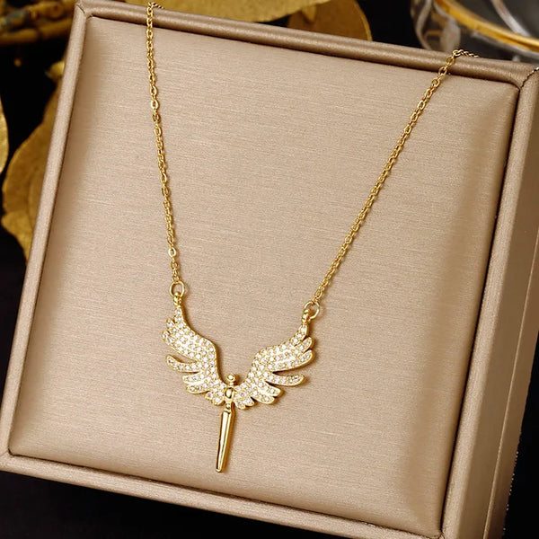 Eleganter Modeschmuck Anhänger Halskette für Frauen mit nicht verblassenden Kupfer- und Zirkonia-Engelsflügeln - Halskette