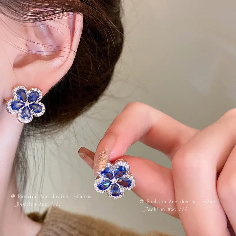 Elegantes Mode INS Stil Blauer Kristall Zirkon Blumen S925 Silber Nadel Ohrring Halskette Luxus Design Bankett Schmuckset