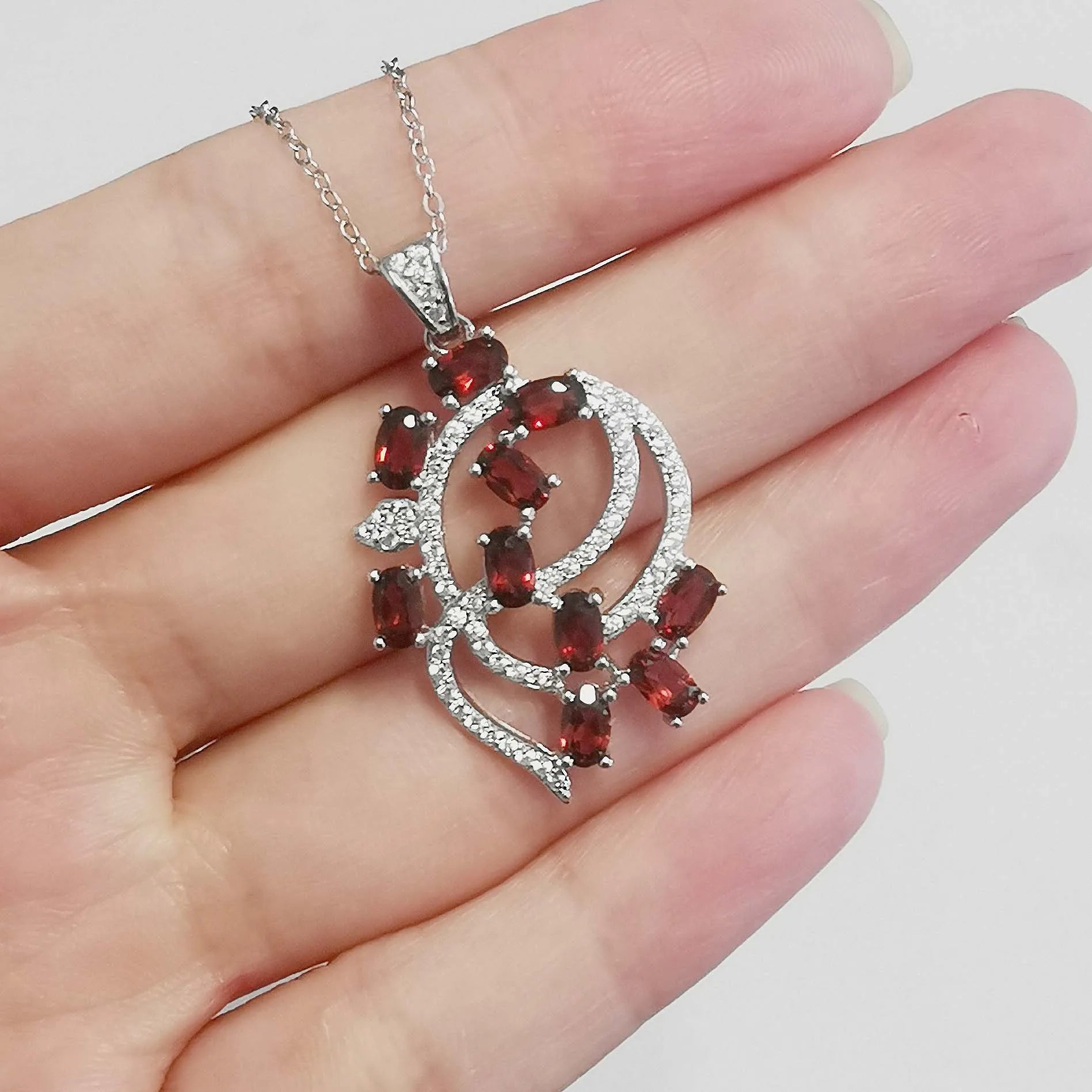 MeiBaPJ Damen Halskette mit geometrischem Anhänger aus S925 Sterlingsilber und natürlichen 3*5 Granat/Diopsid-Steinen