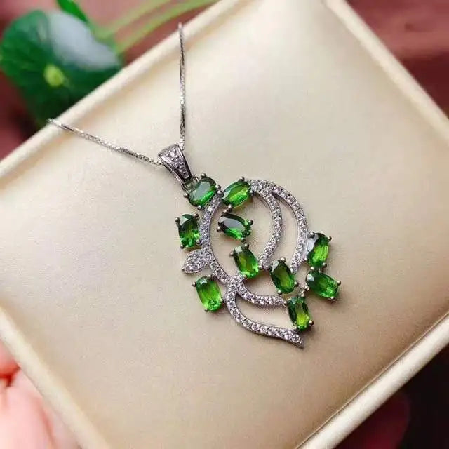 MeiBaPJ Damen Halskette mit geometrischem Anhänger aus S925 Sterlingsilber und natürlichen 3*5 Granat/Diopsid-Steinen