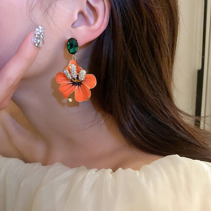Orange Emaille Blumen Ohrhänger für Frauen Mädchen Grüne Kristall Hängeohrringe Party Schmuck