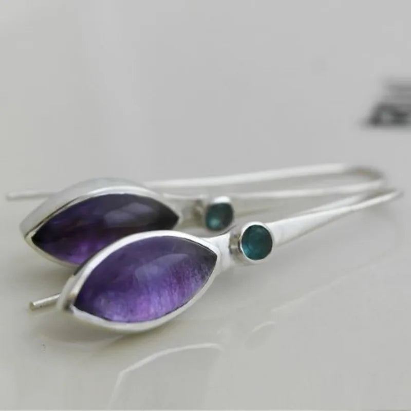 Exquisite Lila Zirkon Ohrringe mit langem Anhänger aus silberfarbenem Metall für Damen Schmuckaccessoires