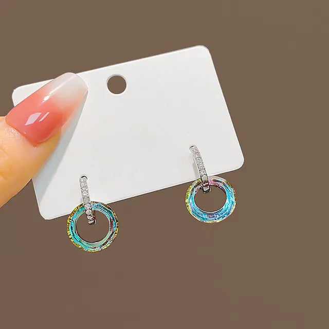 Modische süße coole Stil Zirkon Herz Ohrstecker für Frauen Mädchen Persönlichkeit Kreuz Schleife Silberfarbene Ohrringe Schmuckgeschenk