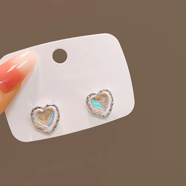 Modische süße coole Stil Zirkon Herz Ohrstecker für Frauen Mädchen Persönlichkeit Kreuz Schleife Silberfarbene Ohrringe Schmuckgeschenk