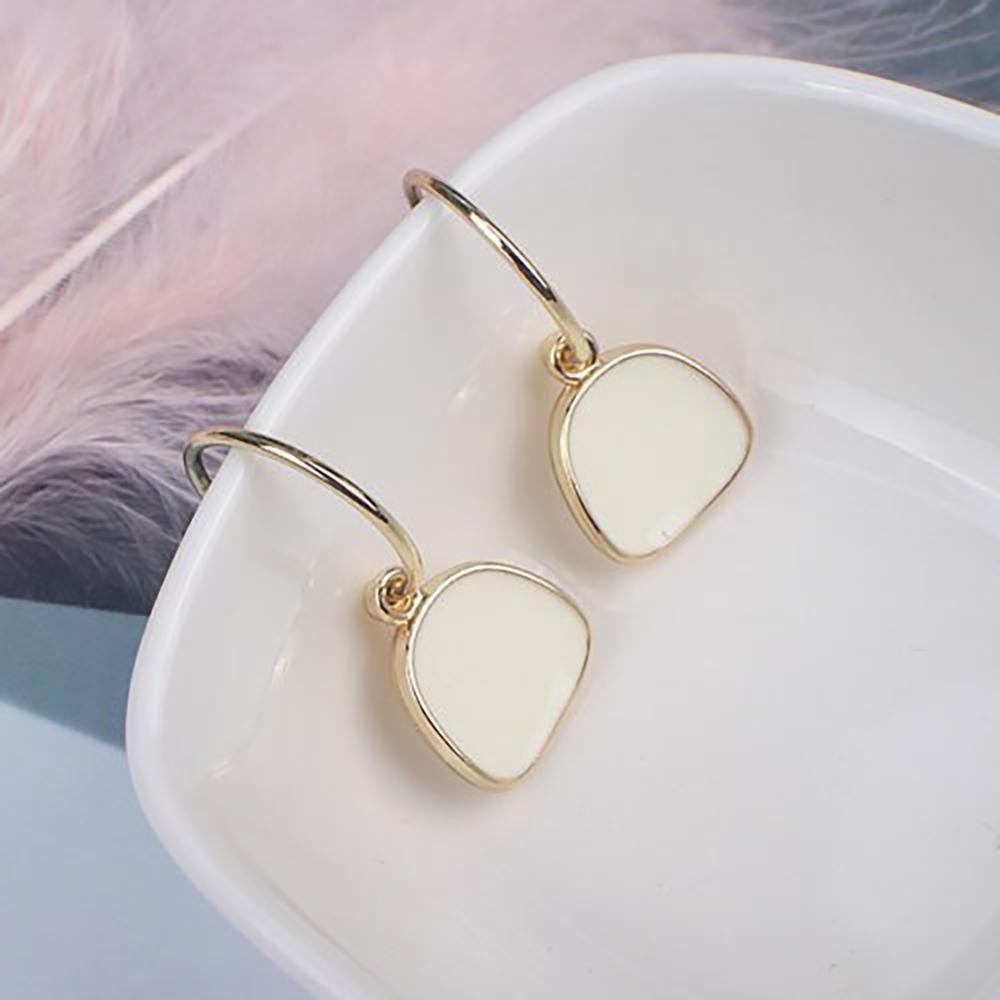 Modische Helle Metallstropfen Ohrringe