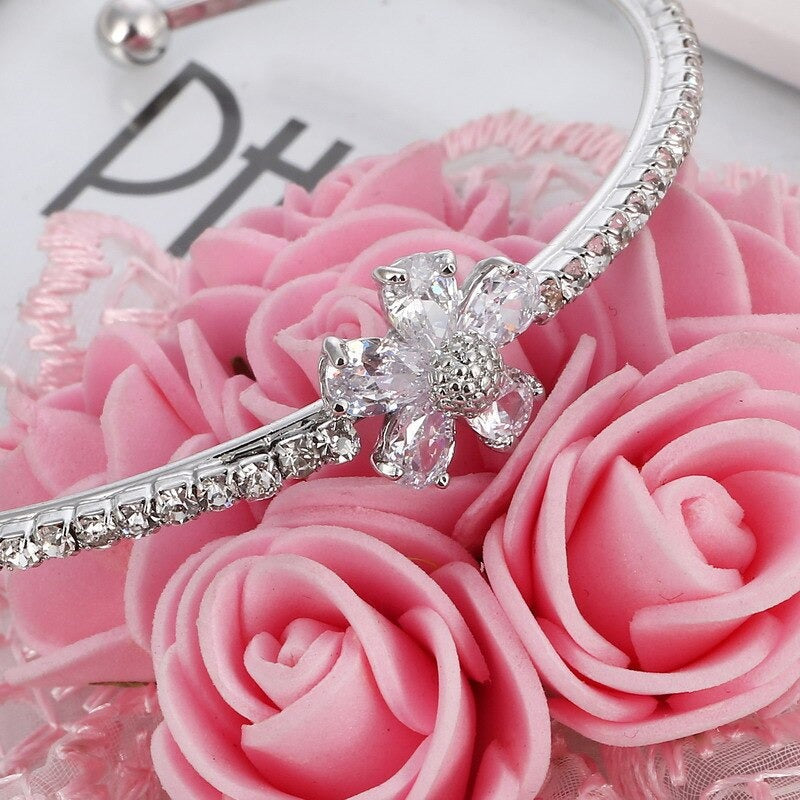 Glitzernder Schmetterling Strass Charm Manschetten Armbänder