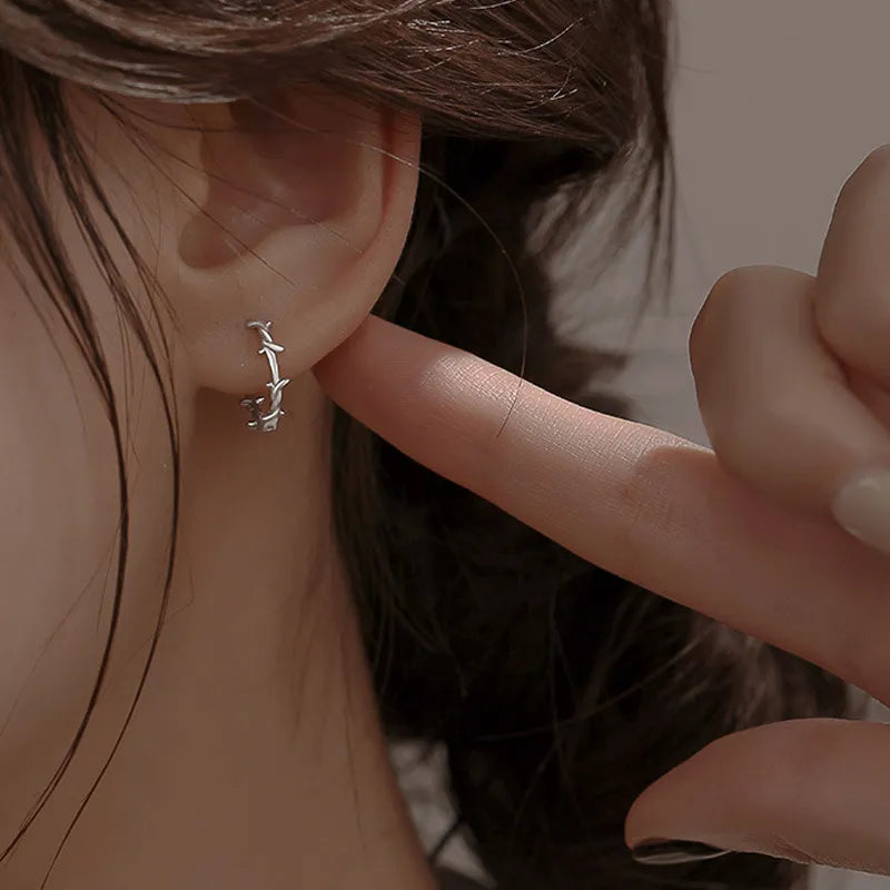 Silberfarbene Gothic Dornen Hoop Ohrringe für Damen Herren Jugendliche - Luxuriöser neuer modischer Party-Schmuck - Ästhetisches Accessoire