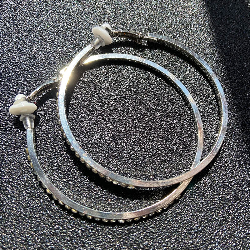 Kreis der funkelnden Ohrclips