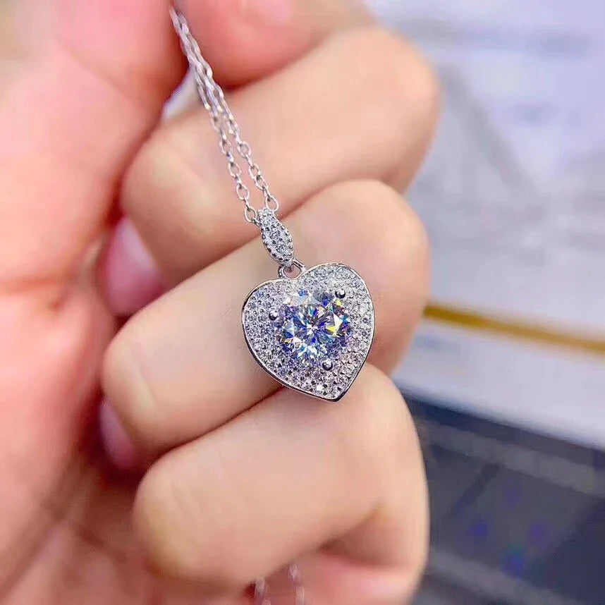 Moissanit-Halskette im Herz-Stil, Silber-Halskettenschmuck