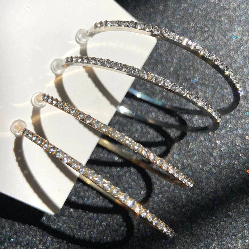 Kreis der funkelnden Ohrclips