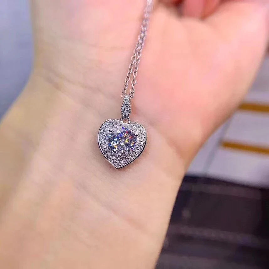 Moissanit-Halskette im Herz-Stil, Silber-Halskettenschmuck