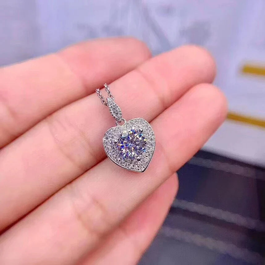 Moissanit-Halskette im Herz-Stil, Silber-Halskettenschmuck