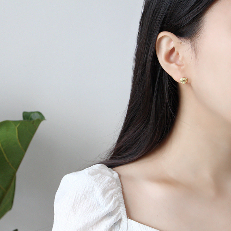 Einfache Herz-Ohrstecker aus 925er-Sterlingsilber